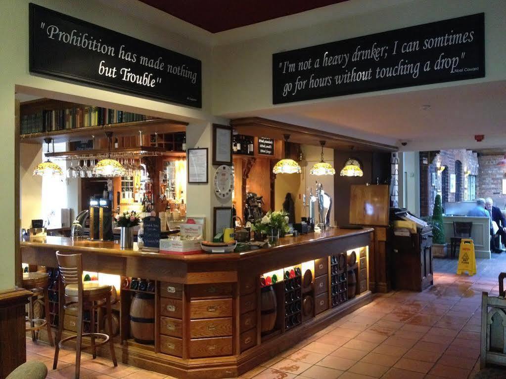 The Royal Oak, Kelsall Exterior photo
